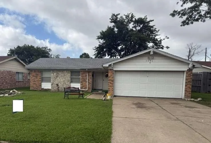 Unit for sale at 3826 Great Falls Court, Irving, TX 75062