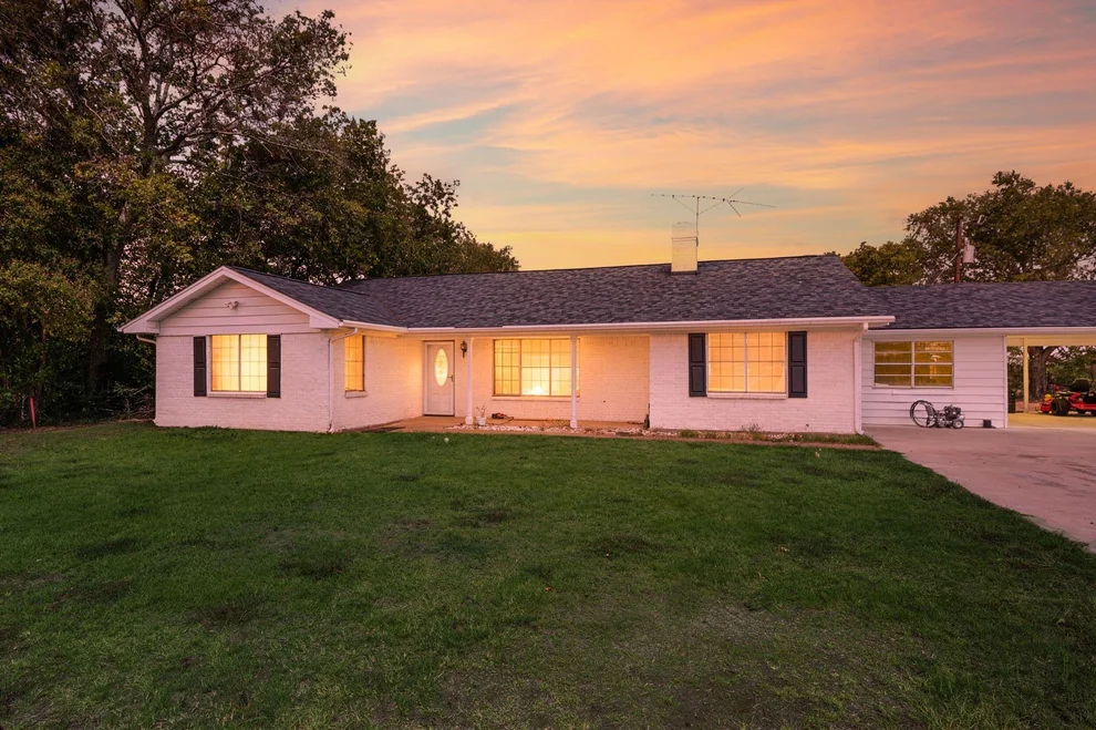 Unit for sale at 1700 Marti Drive, Burleson, TX 76028