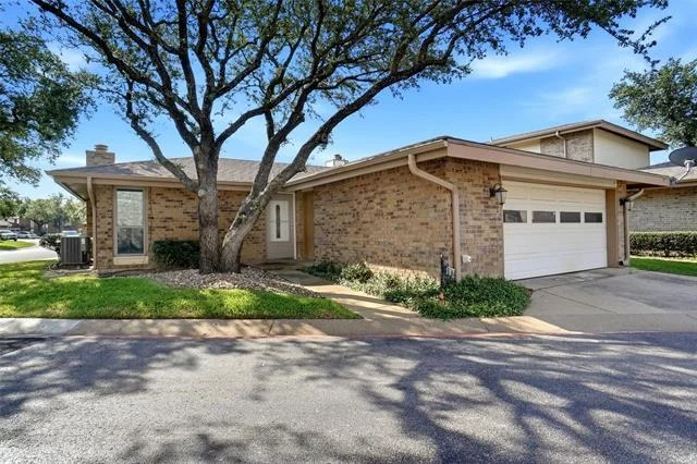 Unit for sale at 30 Park Lane, Bedford, TX 76021