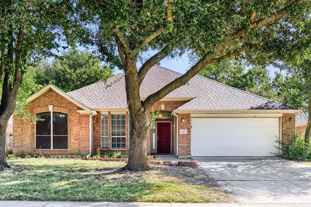 Unit for sale at 605 Oakbrook Drive, Burleson, TX 76028