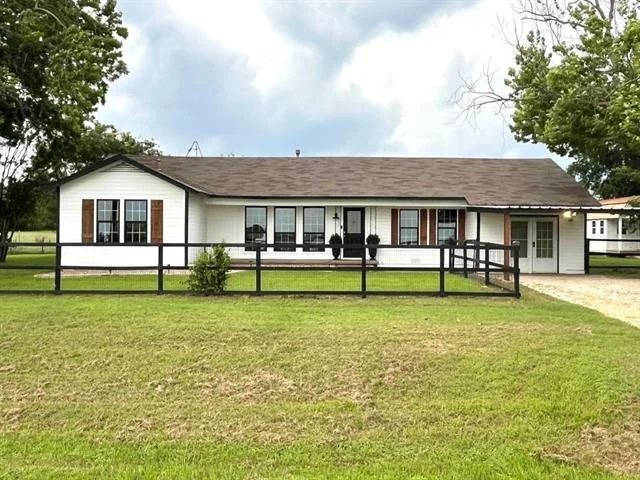 Unit for sale at 7140 S 3rd St Road, Waco, TX 76706