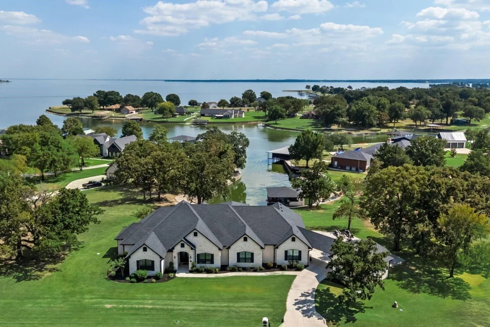 Unit for sale at 218 White Rock Road, Corsicana, TX 75109