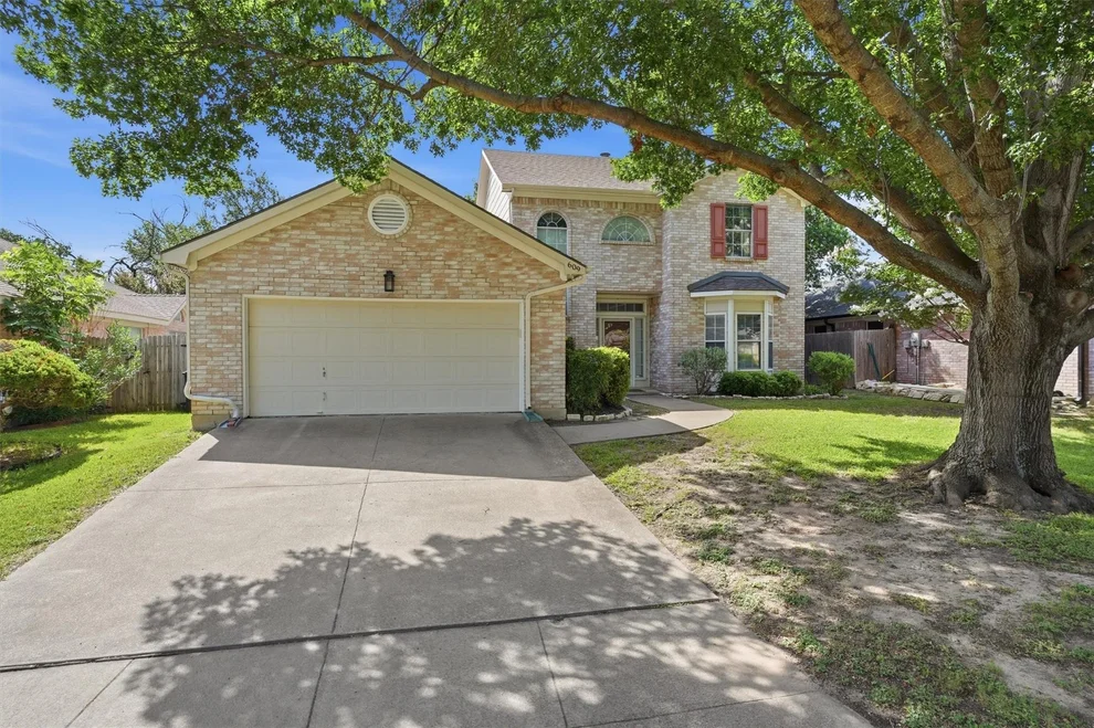 Unit for sale at 609 Carette Drive, Fort Worth, TX 76108