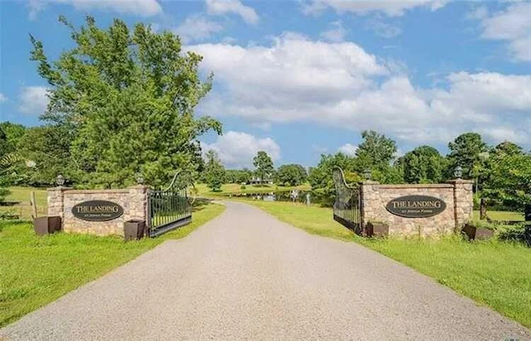 Unit for sale at 14284 TX 322, Kilgore, TX 75662