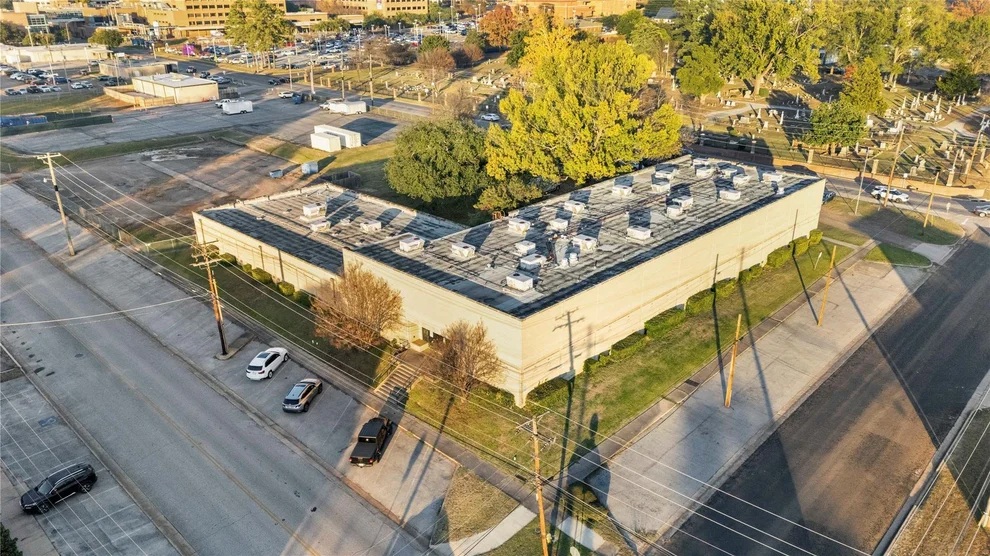 Unit for sale at 500 E Magrill Street, Longview, TX 75601