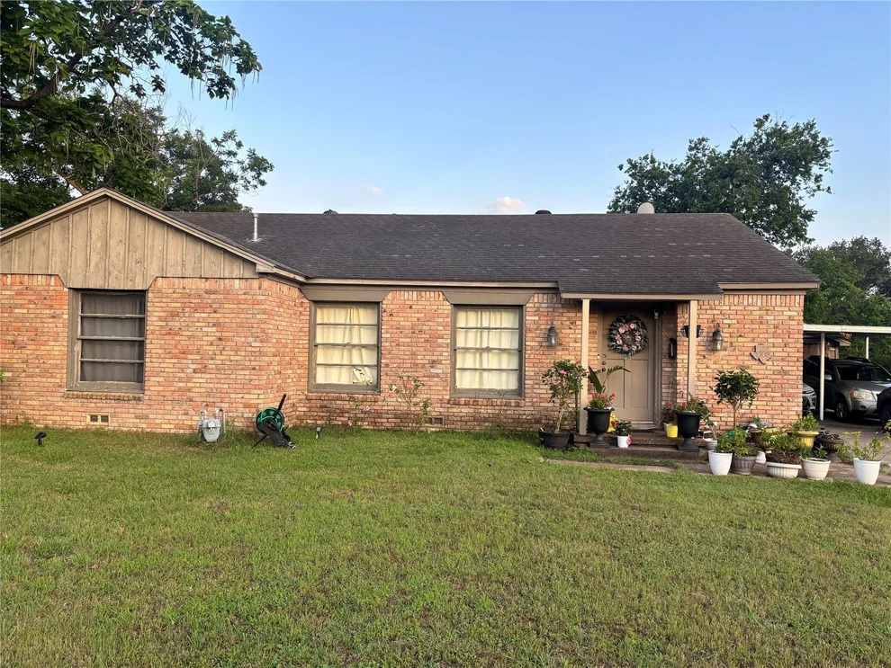 Unit for sale at 1508 E Texas Avenue, Mart, TX 76664