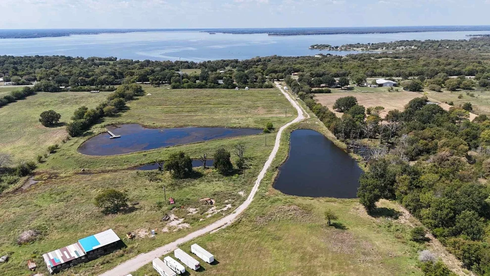 Unit for sale at 7829 Fm 513 S, Lone Oak, TX 75453