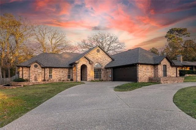 Unit for sale at 329 Hideaway Lane E, Hideaway, TX 75771