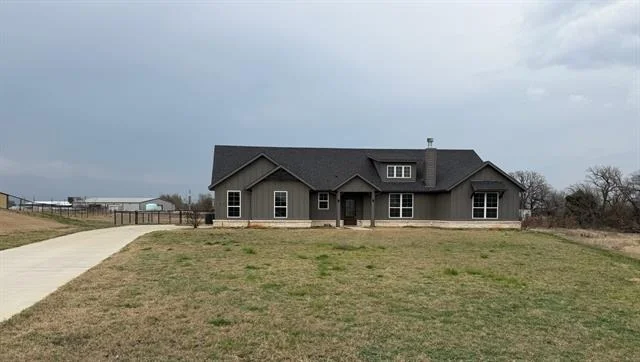 Unit for sale at 1035 Northern Oaks Court, Springtown, TX 76082