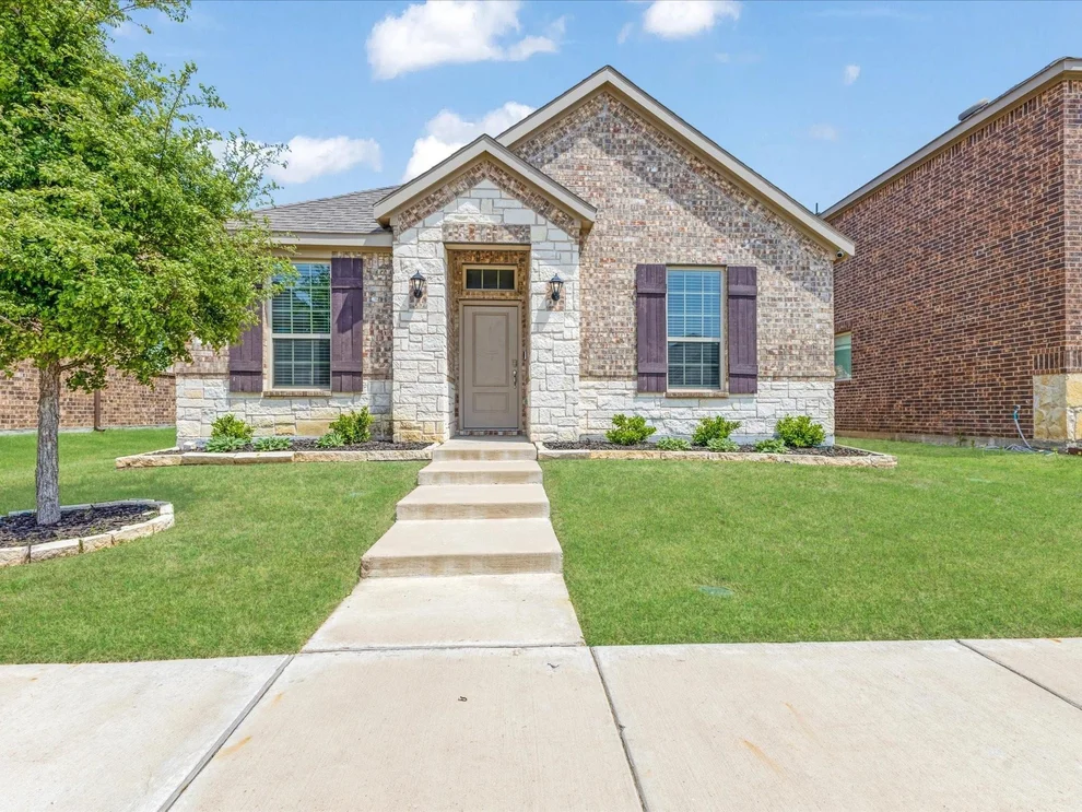 Unit for sale at 2700 Franklin Drive, Celina, TX 75009