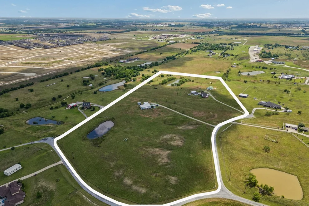 Unit for sale at 9230 Santa Fe, Celina, TX 75009