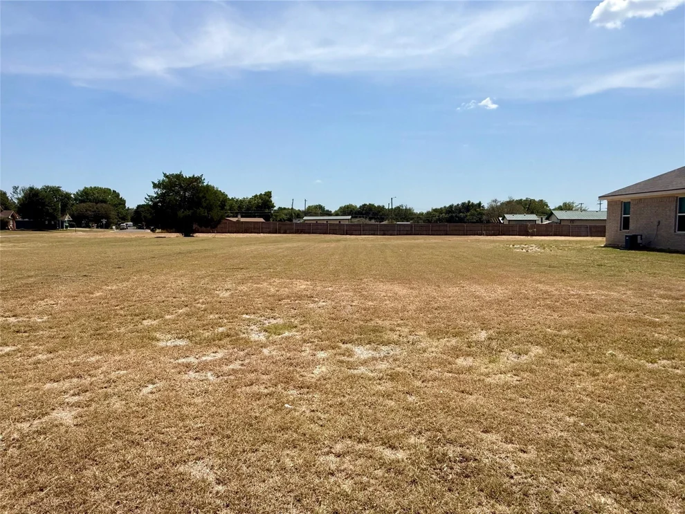 Unit for sale at 001 Bellcrest Drive, Bellmead, TX 76705
