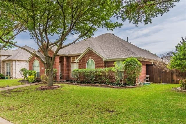 Unit for sale at 5917 Sandhill Circle, The Colony, TX 75056