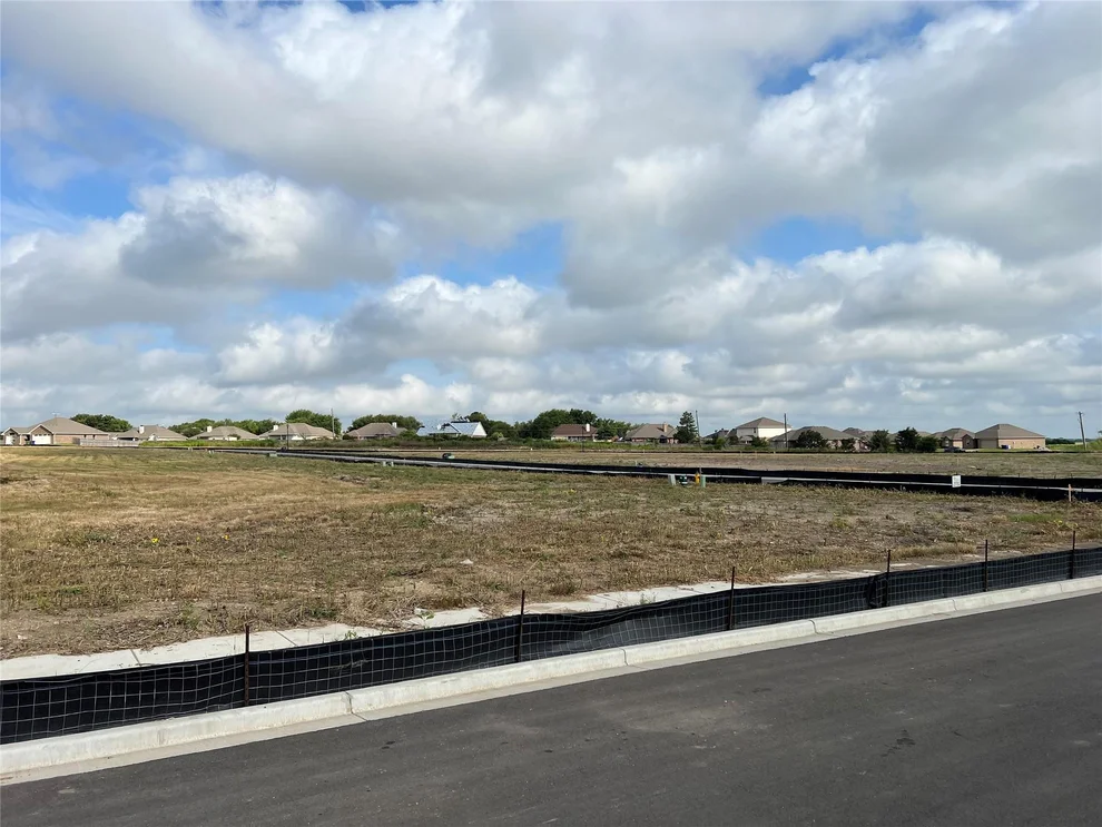 Unit for sale at 10311 Saddle Creek Road, Waco, TX 76708