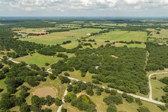 Unit for sale at 957 CR 1886, Sunset, TX 76270