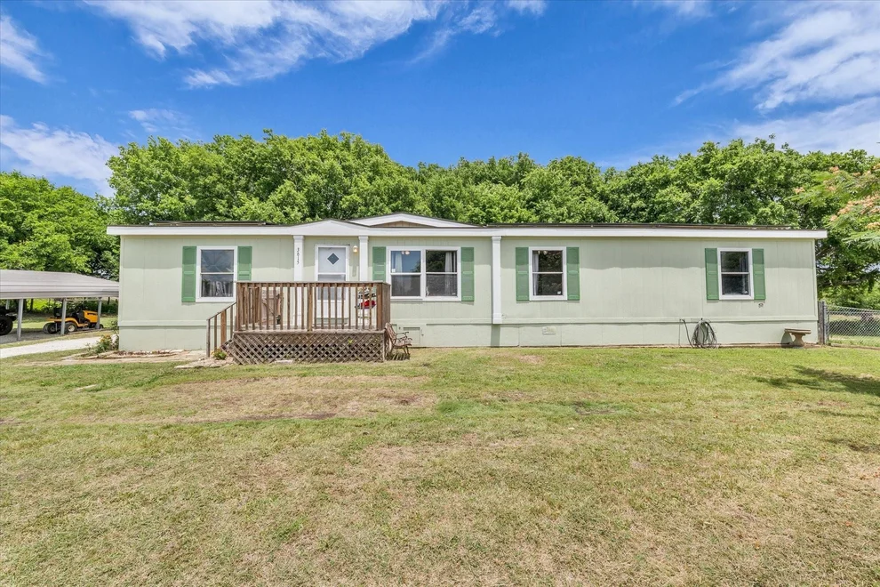 Unit for sale at 3615 Spring Valley Road, Lorena, TX 76655