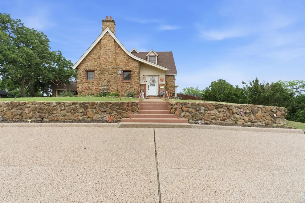 Unit for sale at 514 S Dixie Street, Eastland, TX 76448