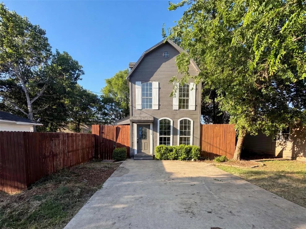 Unit for sale at 4526 S Horseshoe Trail, The Colony, TX 75056