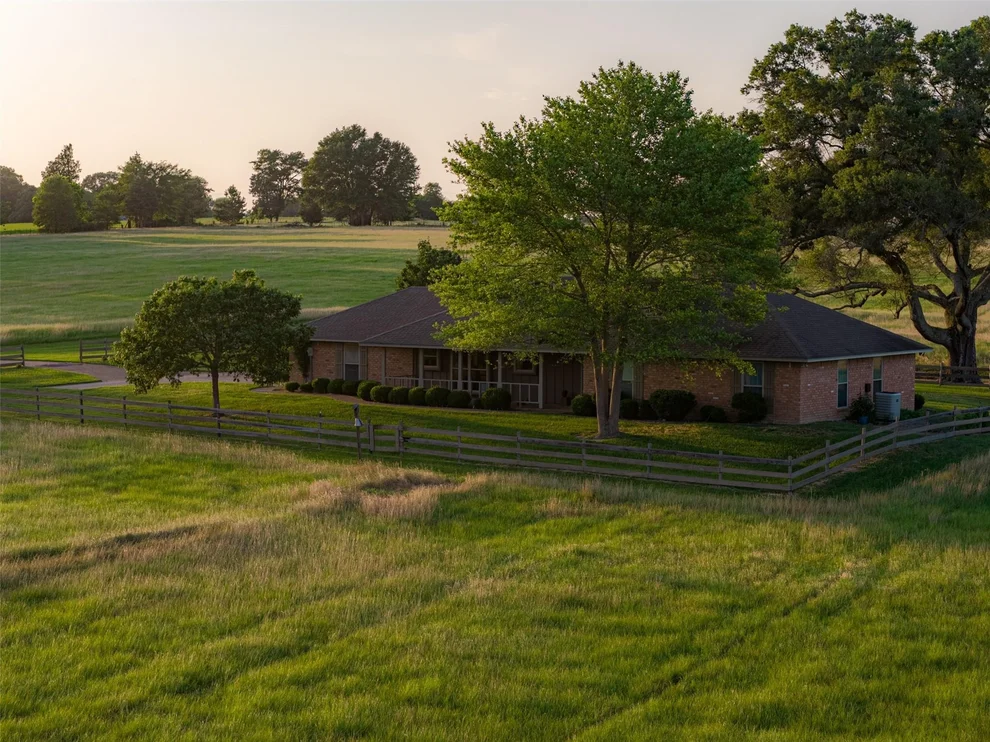 Unit for sale at 13612 County Road 3900, Athens, TX 75752