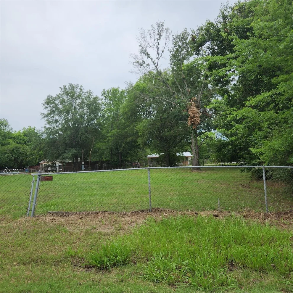 Unit for sale at 106 Summit Ridge Drive, Gun Barrel City, TX 75156