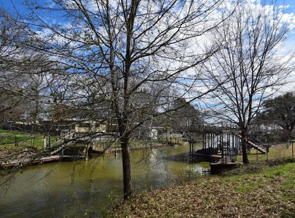 Unit for sale at 101 Camino Robles Street, Gun Barrel City, TX 75156
