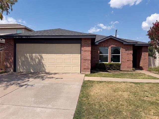 Unit for sale at 5244 New Castleton Lane, Fort Worth, TX 76135