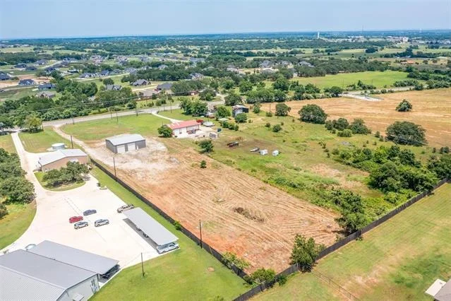 Photo of 1841 West Highway 199, Springtown, TX 76082
