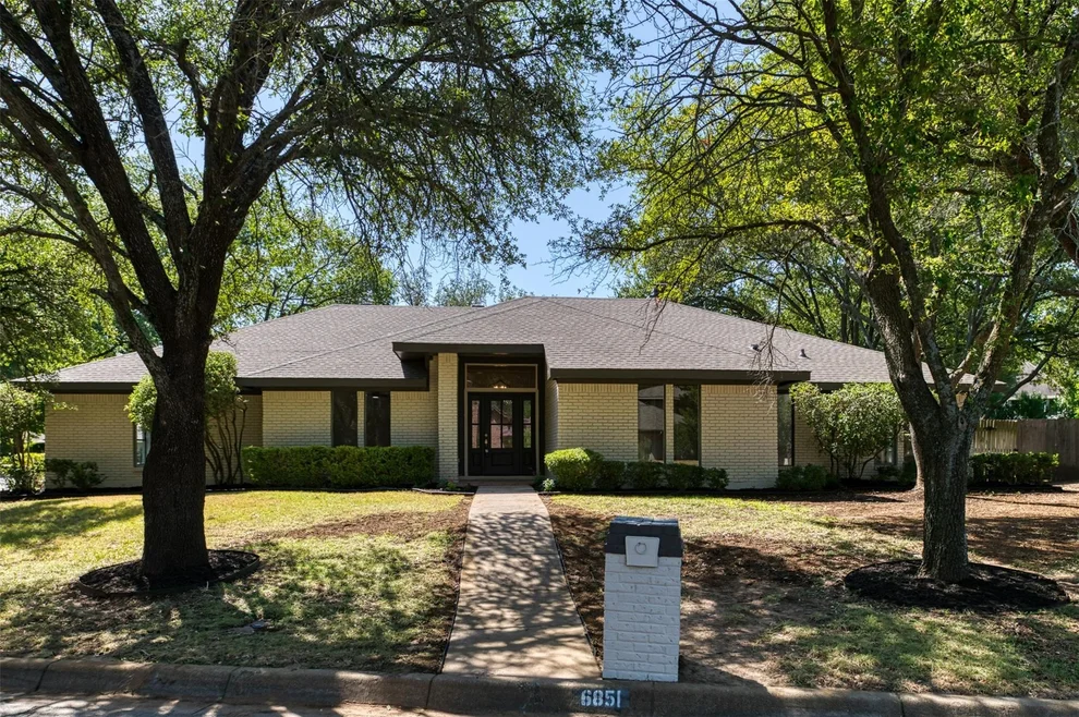 Unit for sale at 6851 Shorecrest Court, Fort Worth, TX 76132
