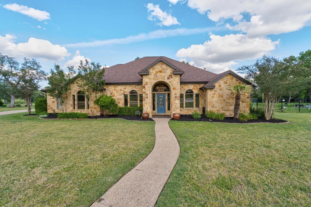 Unit for sale at 416 Shadywood Lane, Dripping Springs, TX 78620