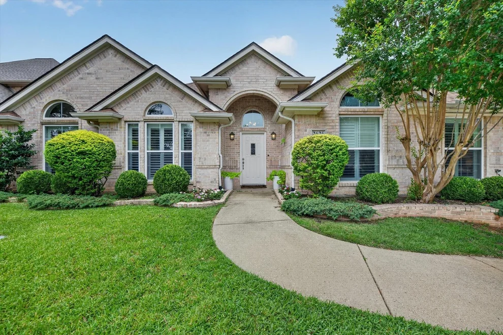 Unit for sale at 2625 Juniper Lane, Grapevine, TX 76051