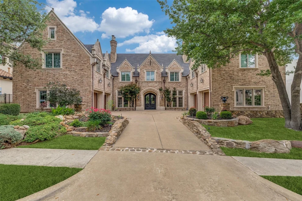 Unit for sale at 5149 Brandywine Lane, Frisco, TX 75034