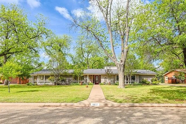 Unit for sale at 1602 Elmwood Drive, Abilene, TX 79605