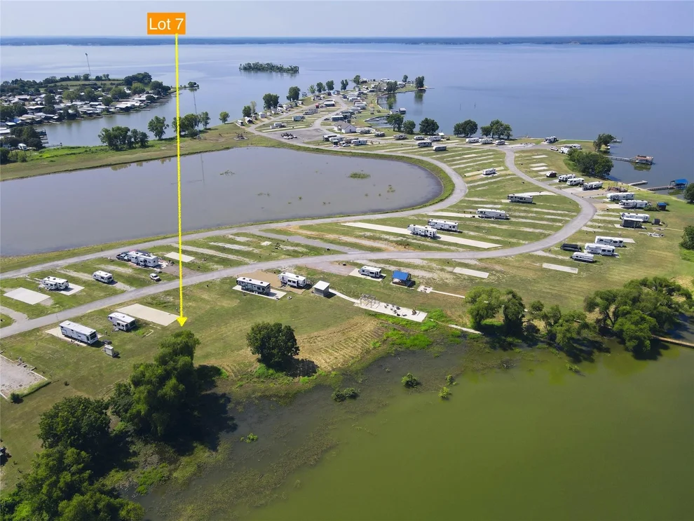 Unit for sale at 5086 Waterfront Road, Kerens, TX 75144