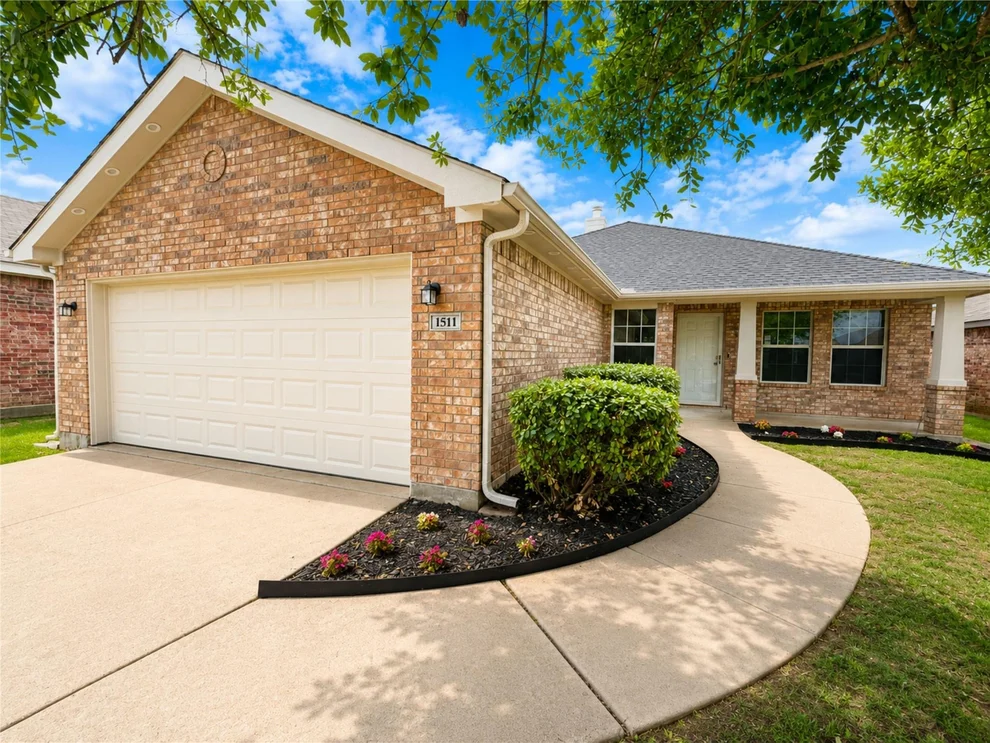 Unit for sale at 1511 Jacksons Run, Greenville, TX 75402