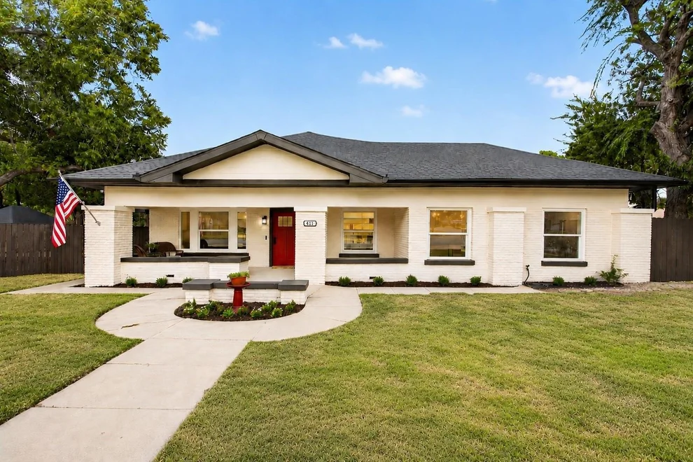 Unit for sale at 411 S Bowie Drive, Weatherford, TX 76086