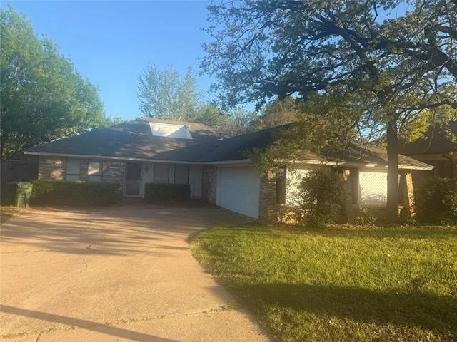 Unit for sale at 5604 Trail Crest Drive, Arlington, TX 76017