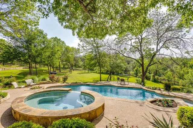 Unit for sale at 305 Covered Bridge Drive, Fort Worth, TX 76108