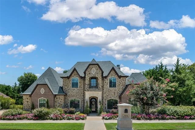 Unit for sale at 724 Wilford Way, Heath, TX 75032