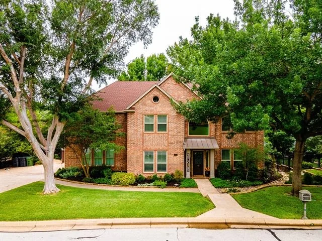 Unit for sale at 4105 Cross Bend Drive, Arlington, TX 76016