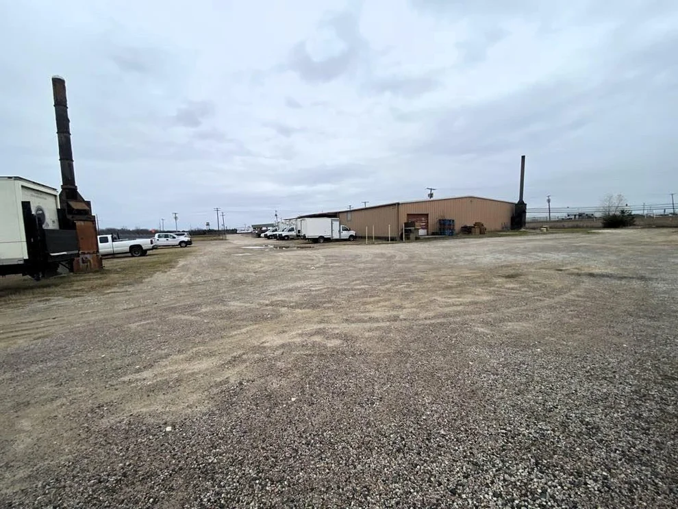 Unit for sale at 2400 S Business 45, Corsicana, TX 75110