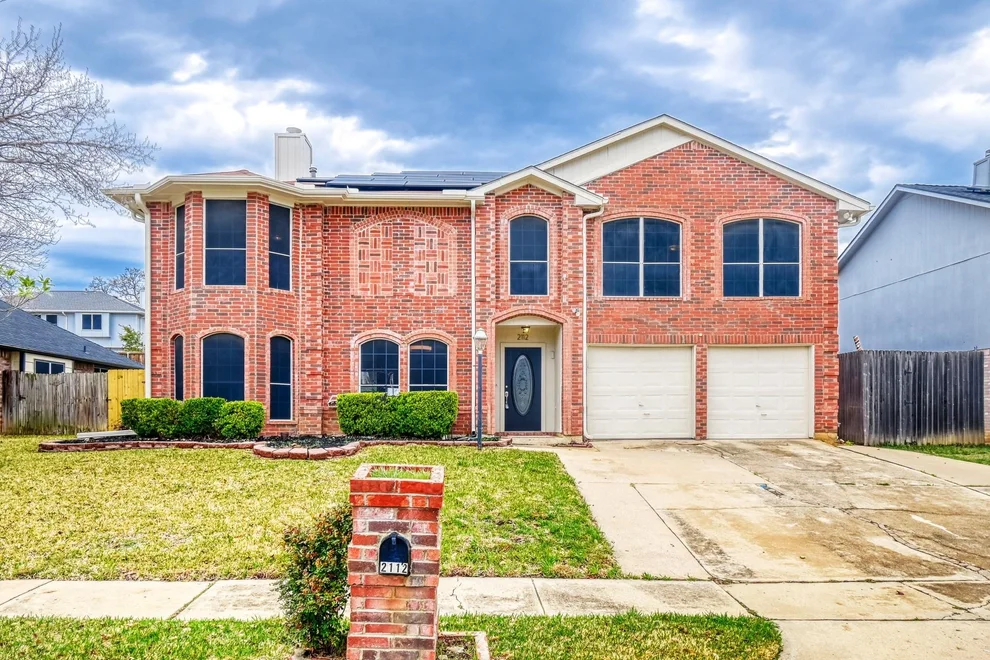 Unit for sale at 2112 Meadowview Drive, Corinth, TX 76210