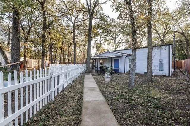 Unit for sale at 9953 Greentree Lane, Wills Point, TX 75169