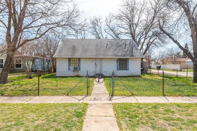 Unit for sale at 825 13th Street, Abilene, TX 79601