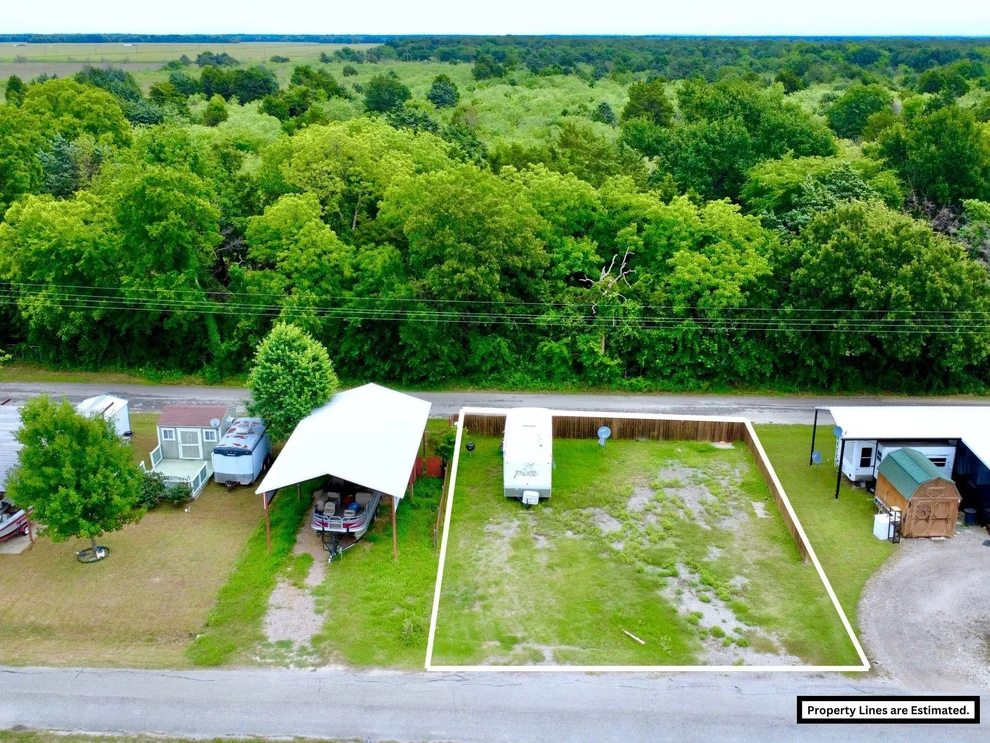 Unit for sale at 943 Blue Heron Way, Kerens, TX 75144