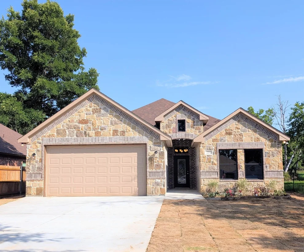 Unit for sale at 732 Fuller Avenue, Cleburne, TX 76031