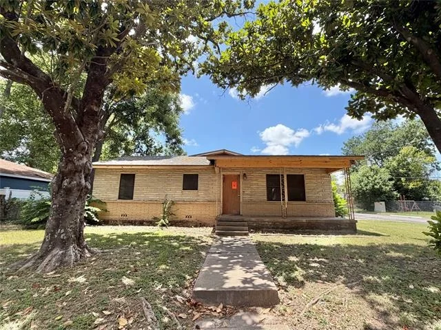 Unit for sale at 2501 S 27th Street, Waco, TX 76706