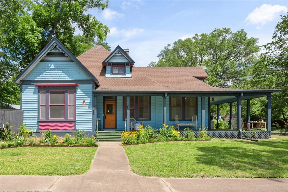 Unit for sale at 1302 W 5th Avenue, Corsicana, TX 75110