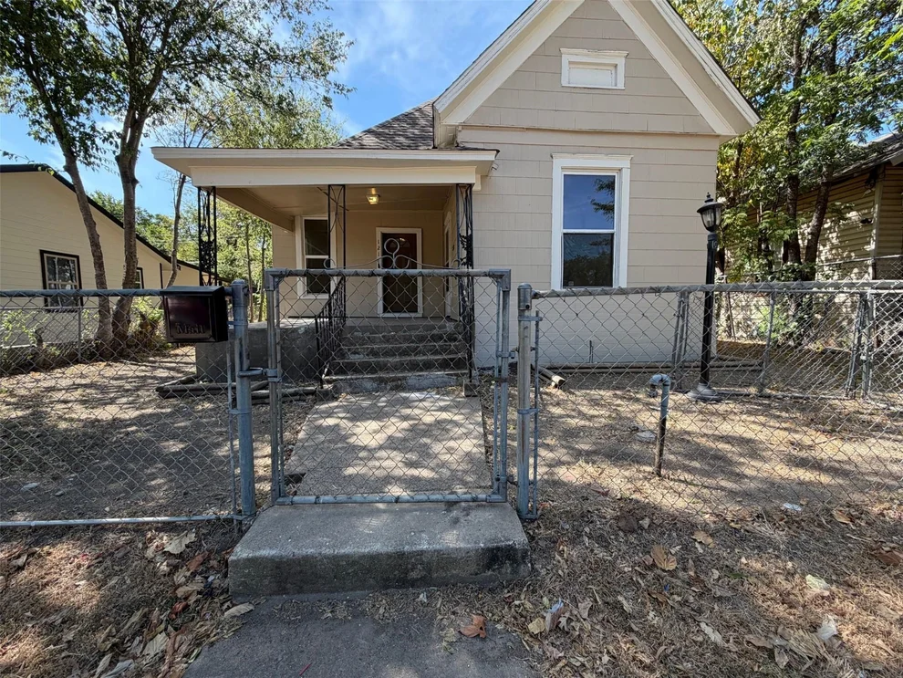 Unit for sale at 1216 Bessie Street, Fort Worth, TX 76104