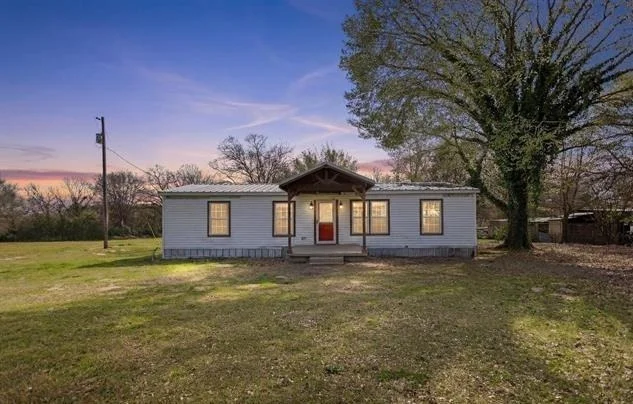 Unit for sale at 11867 Cherokee Way, Lindale, TX 75771