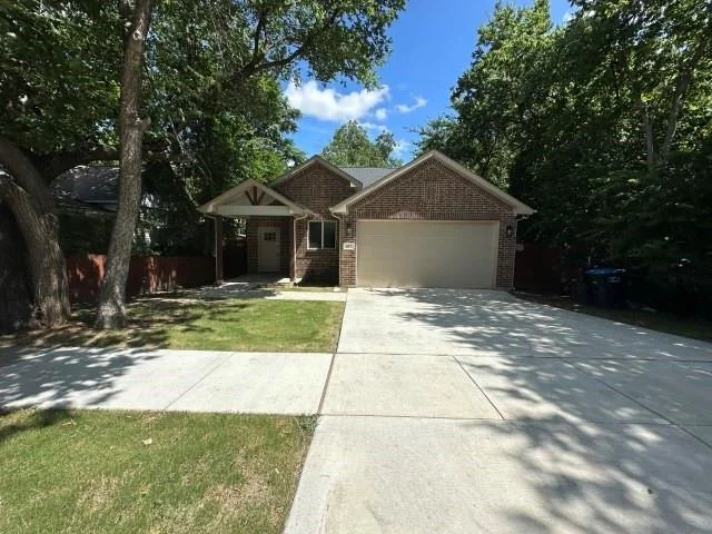 Unit for sale at 917 E Maddox Avenue, Fort Worth, TX 76104
